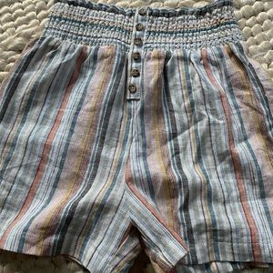 Never warn before girls medium white fawn shorts!!